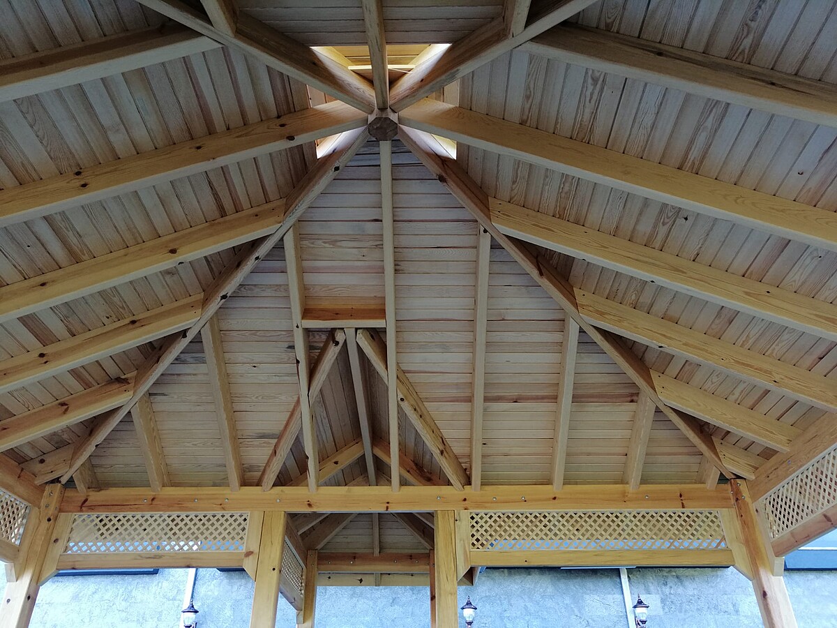 Oyma Detaylı Mobilya